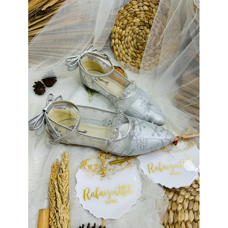 Flatshoes wanita vilea wisuda wedding tali pita silver