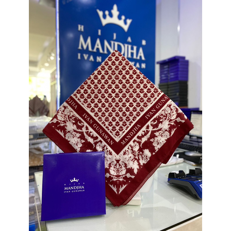 La Fleur Red Scraf Mandjha Hijab Segi Empat Ivan Gunawan Original | NEW COLLECTION IDUL FITRI 2023