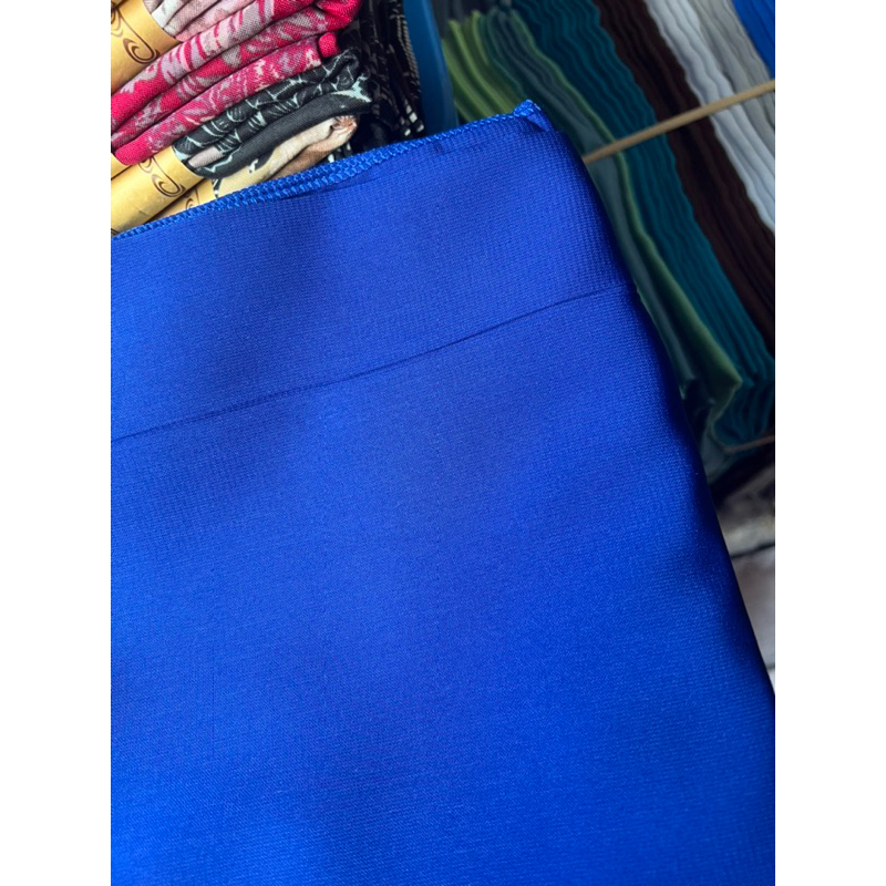 SEGIEMPAT WOLFIS Biru Elektrik JUMBO KERUDUNG SEGIEMPAT BAHAN WOLFIS Biru Bca UKURAN JUMBO TERMURAH 