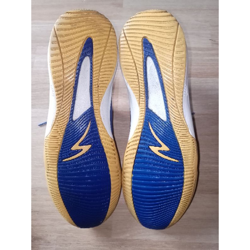 sepatu futsal second specs ls reborn in size 42