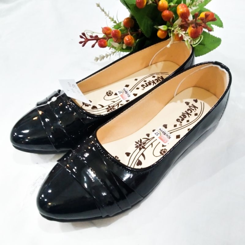 Flatshoes kickers sepatu kickers sepatu kerja sepatu wanita warna hitam flatshoes kantor hitam glossy sepatu balet formal