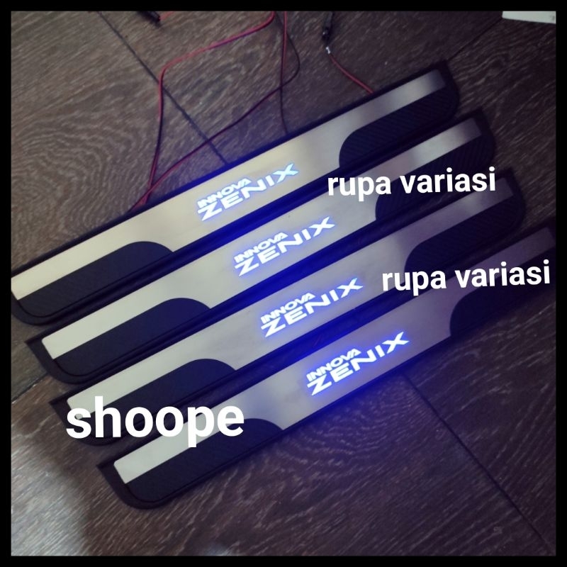 sill plate silplate samping pintu mobil toyota innova inova ZENIX 2023 nyala lampu led biru