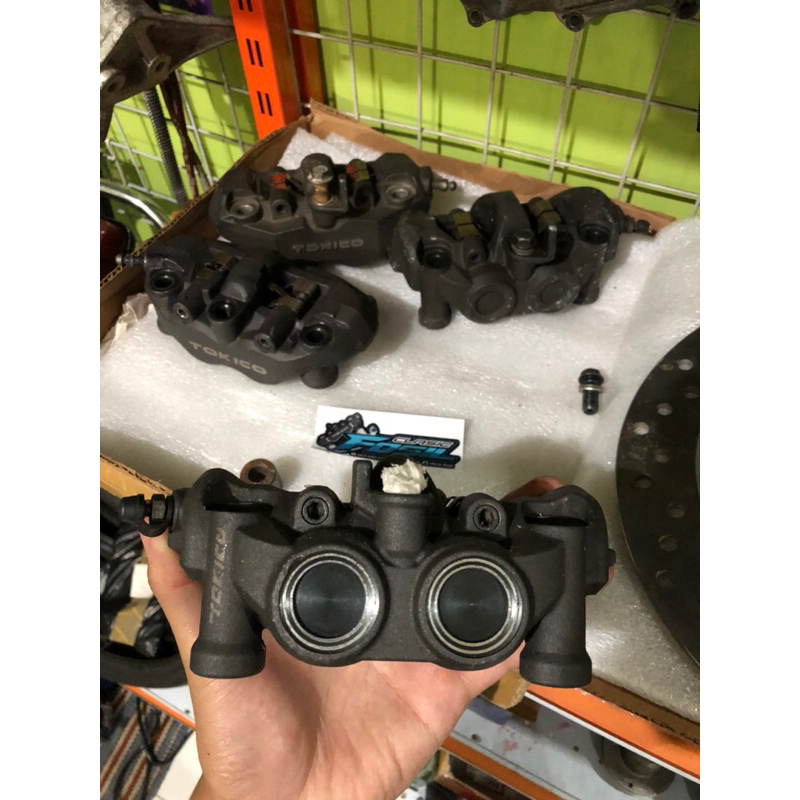 KALIPER TOKICO KACAMATA { kanan kiri }