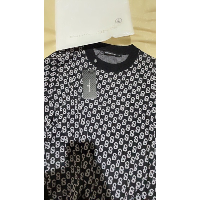 Buttonscarves tapis monogram sweatshirt Black