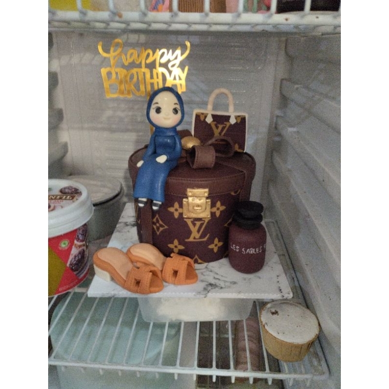 

Cake ulang tahun / tas (paper sugar)