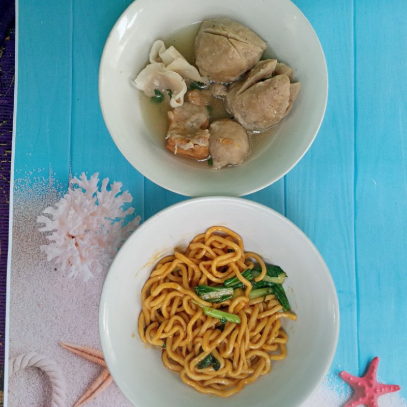 

Yamin saos kecap+ baso kuah