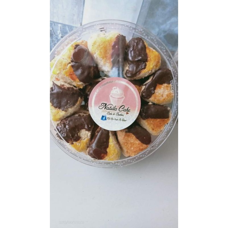 

Kue Kacang