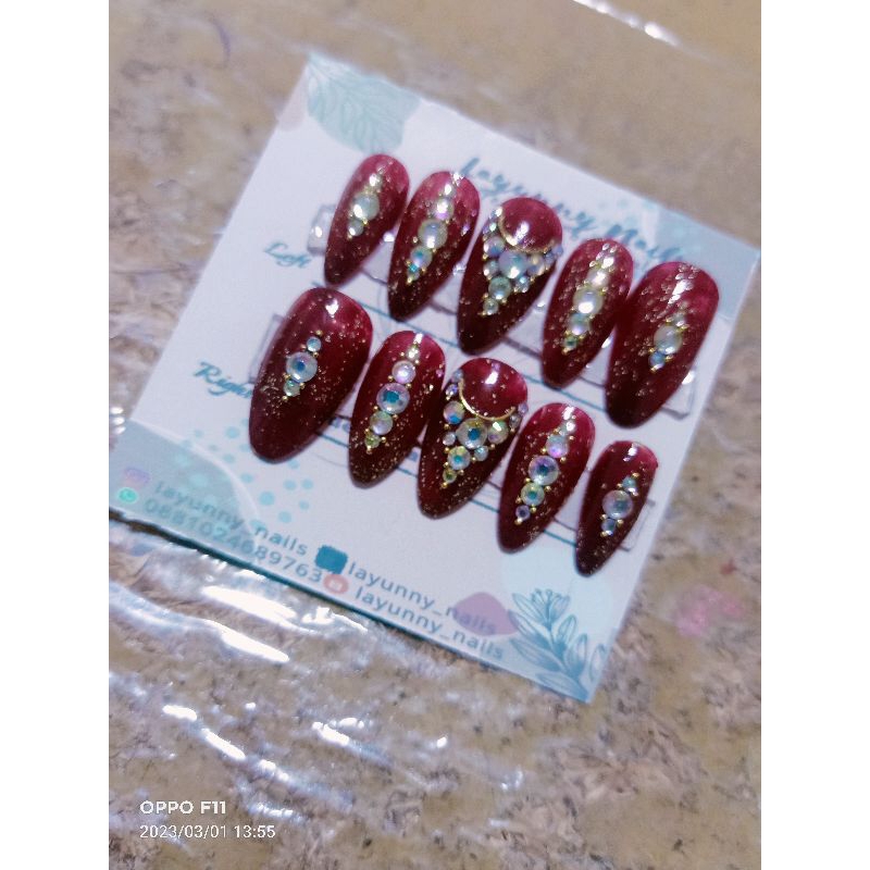 kuku palsu wedding maroon