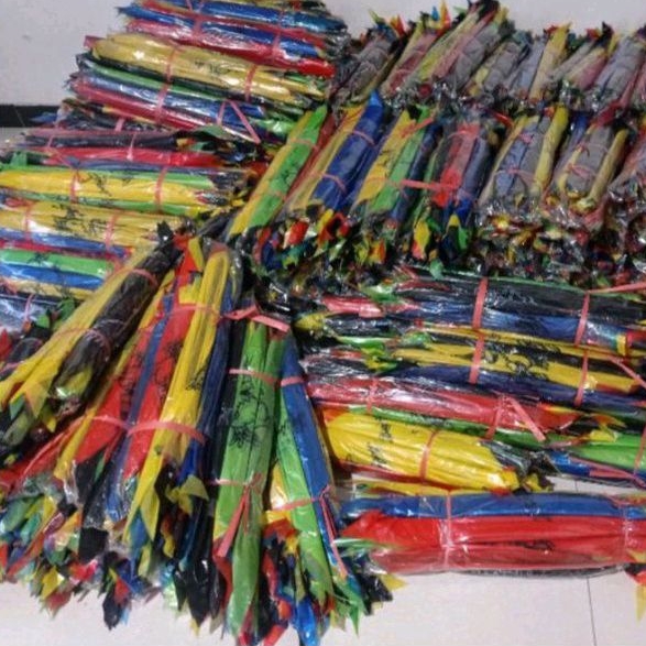 layangan lowo/ kelelawar / layangan inul / layangan pantai