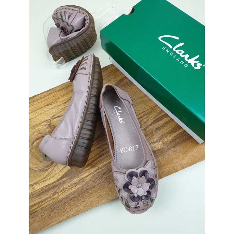 Clarks flat flower 817 / Sepatu wanita Clarks flat flower