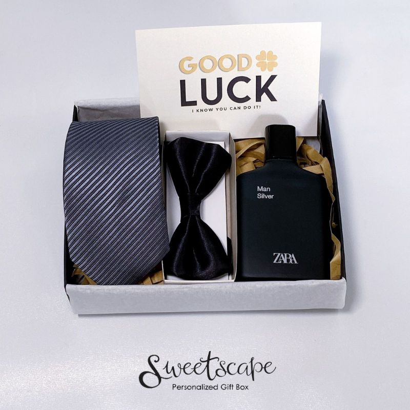 

Gift Box Package 424-Paket Hampers 424- GiftBox Untuk Rekan Kerja Pria