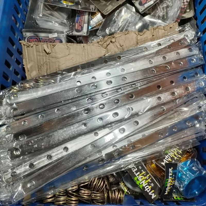 Breket Bolong Plat Besi Stenlis Bolong Serba Guna Universal Multifungsi