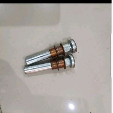 pen + bos engsel pintu belakang taft gt F70