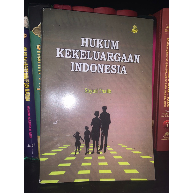 

Hukum Kekeluargaan Indonesia — Sayuti Thalib