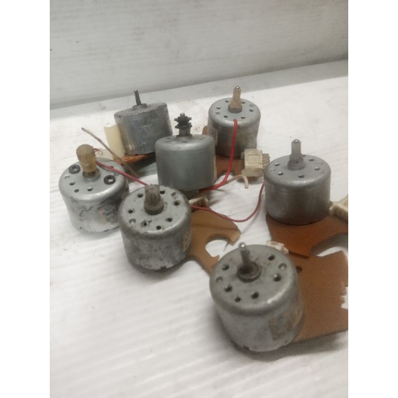 dinamo, motor Cd player optik 4-9vdc motor mini generator, dll