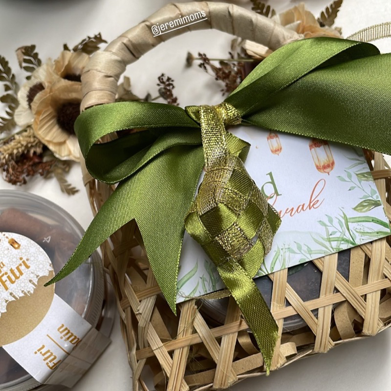 

Hampers Lebaran | Hampers Idul Fitri 2025 | Parcel Kue Kering Cookies | Parcel Lebaran