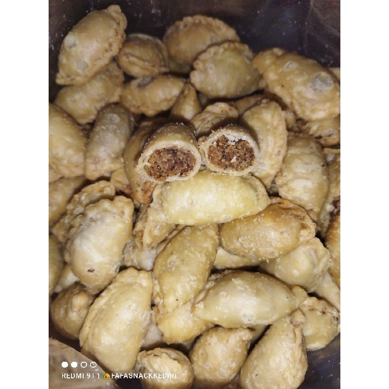 

PASTEL KERING ISI ABON