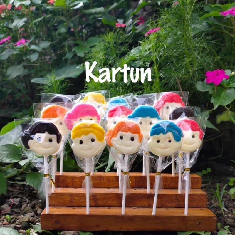 coklat karakter bentuk kartun face imut