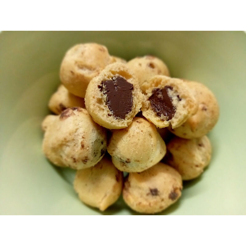 

Kue Sus Kering Isi Cokelat / Soes Cokelat