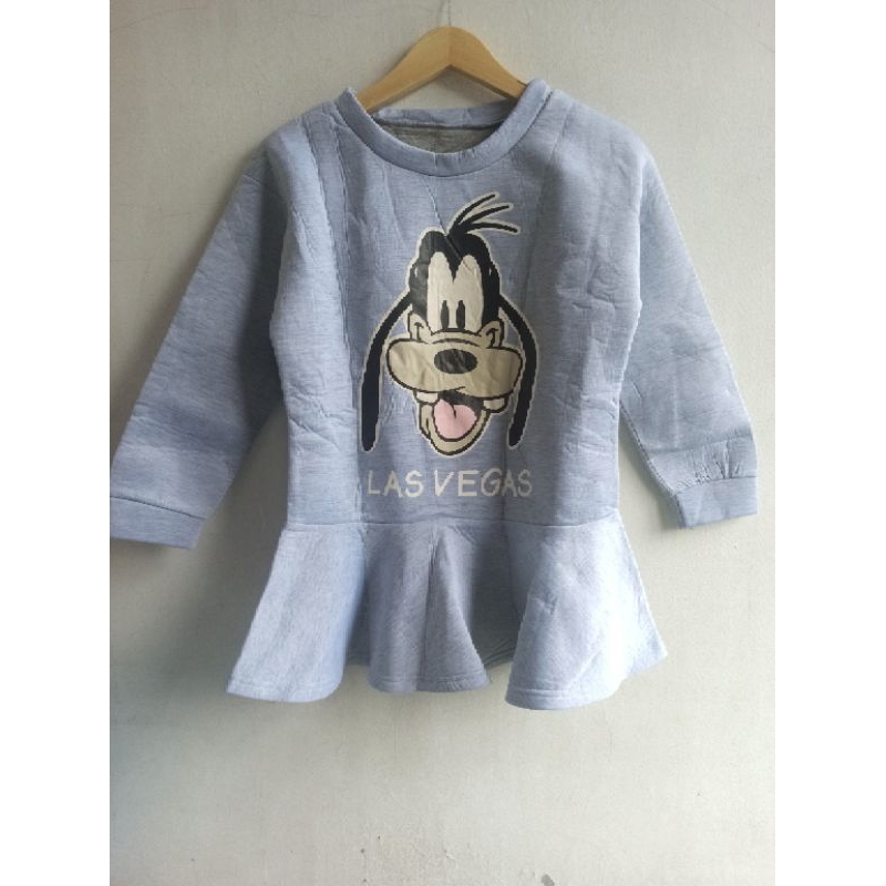 sweater goofy