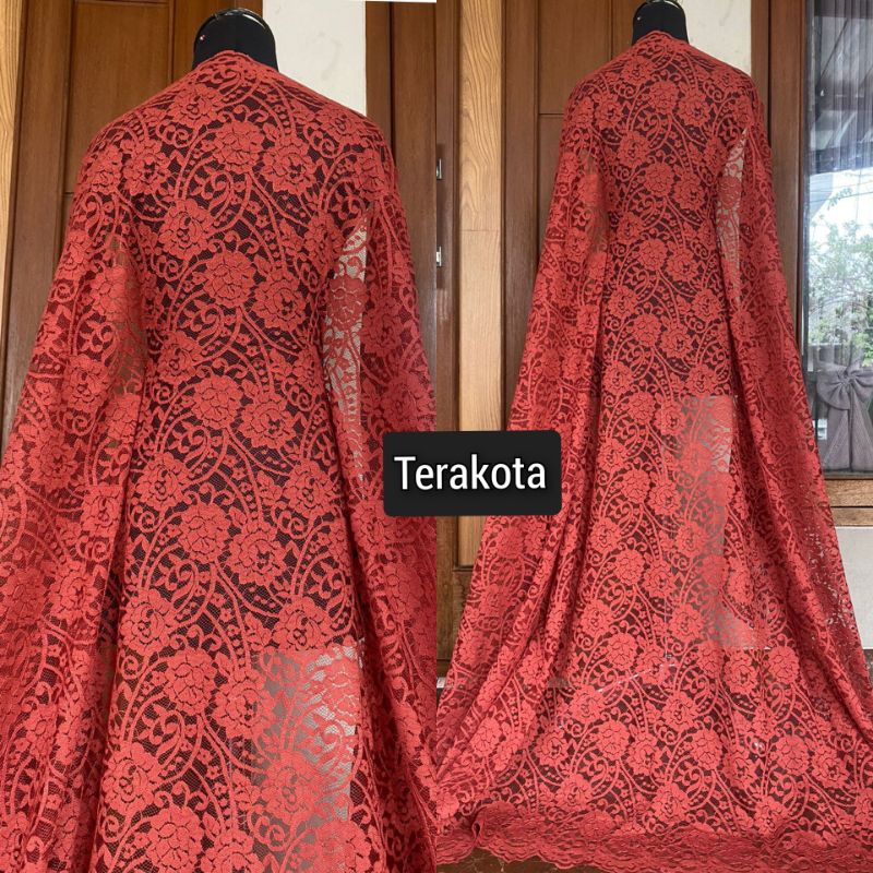 Brukat / brokat.bahan kebaya, kain tile