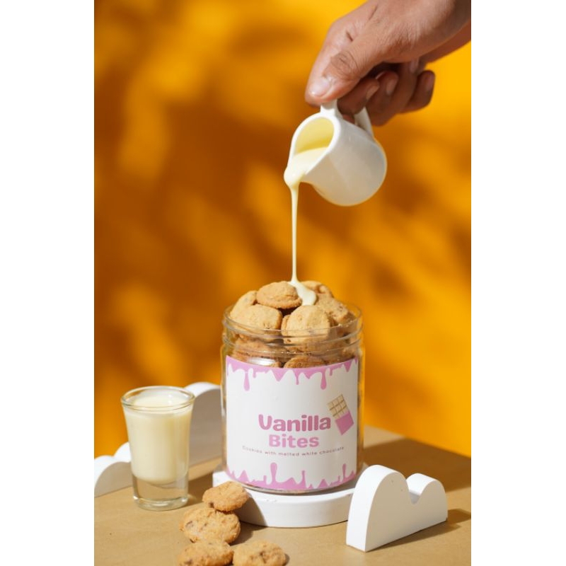 

Melted cookies vanilla bites premium