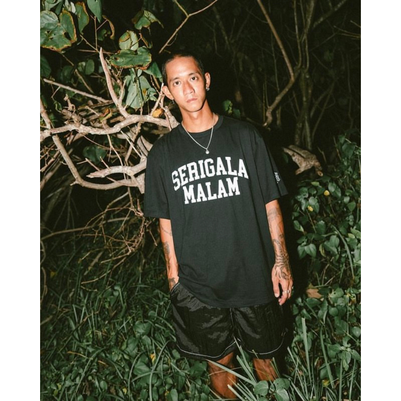 Merch Serigala Malam x Familias