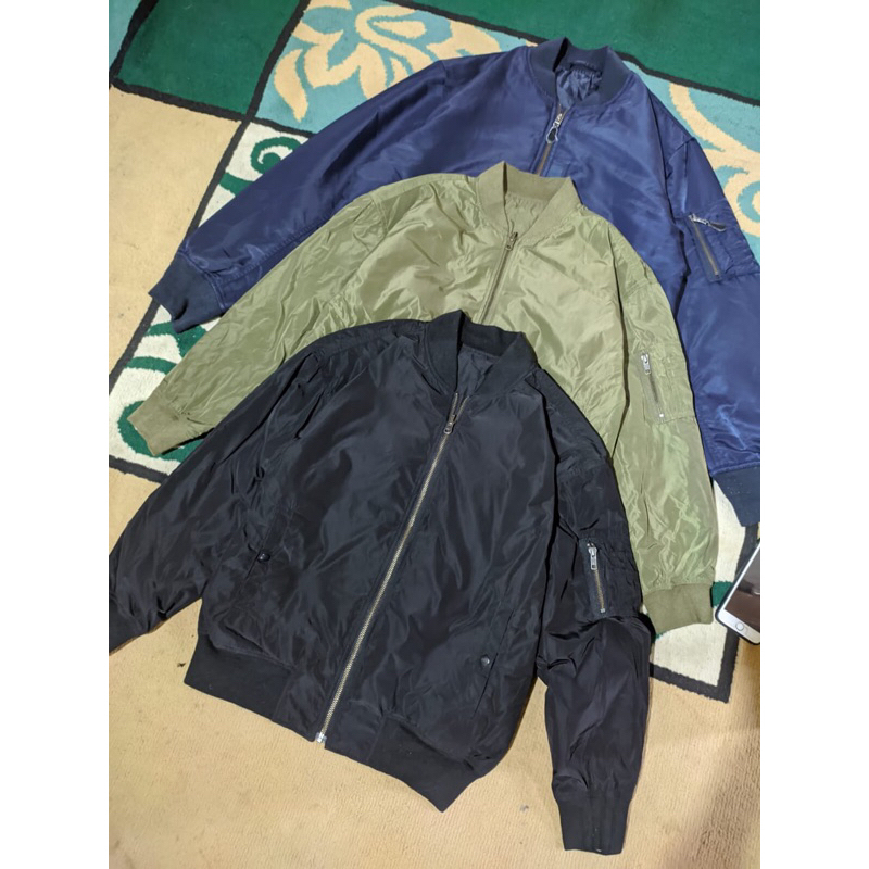 bomber uniqlo GU second