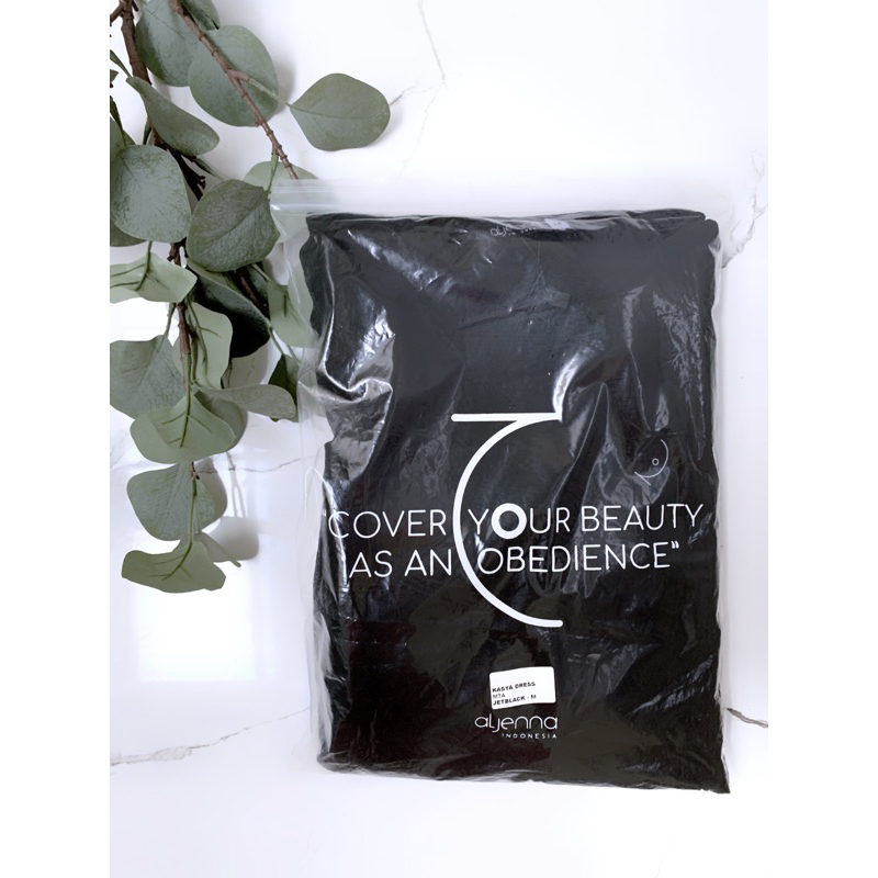 NWT Aljenna Kasya Black MTA M