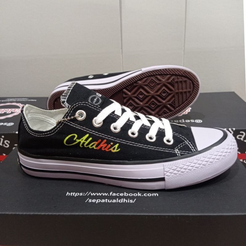 Sepatu Pria Keren Hitam Buat Sekolah Terbaru Sneaker Wanita Kekinian Buat Gaya Trendy