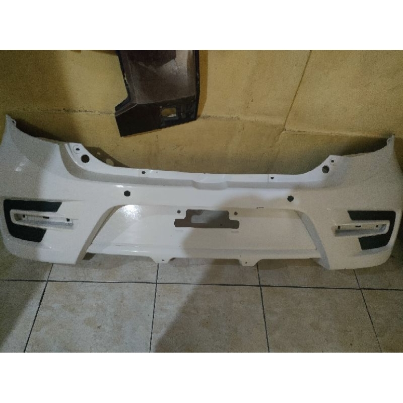 bemper belakang Toyota Agya tahun 2020