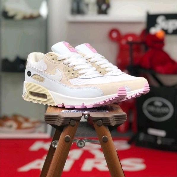 Nike Air Max 90 &quot;Summit White/Light Orewood Brown&quot;