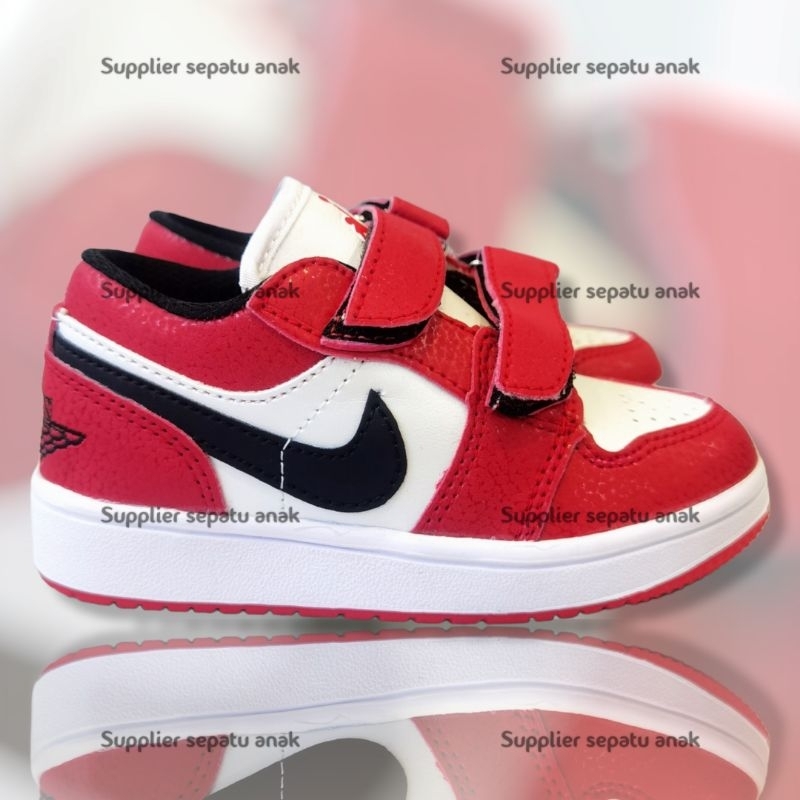 sepatu sneakers anak kids nike air jordan 1 low velcro perekat merah putih chicago cewek cowok 26-35