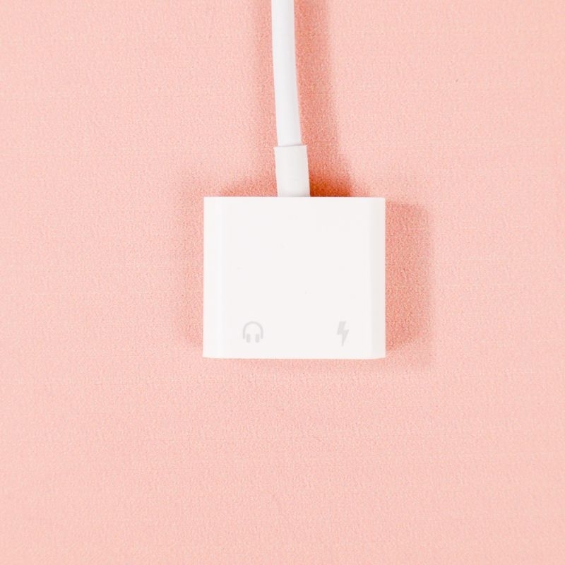 Adaptor Lightning to AUX 3.5 mm Headphone + Lightning for iPhone 7/8/X - MH030 - White
