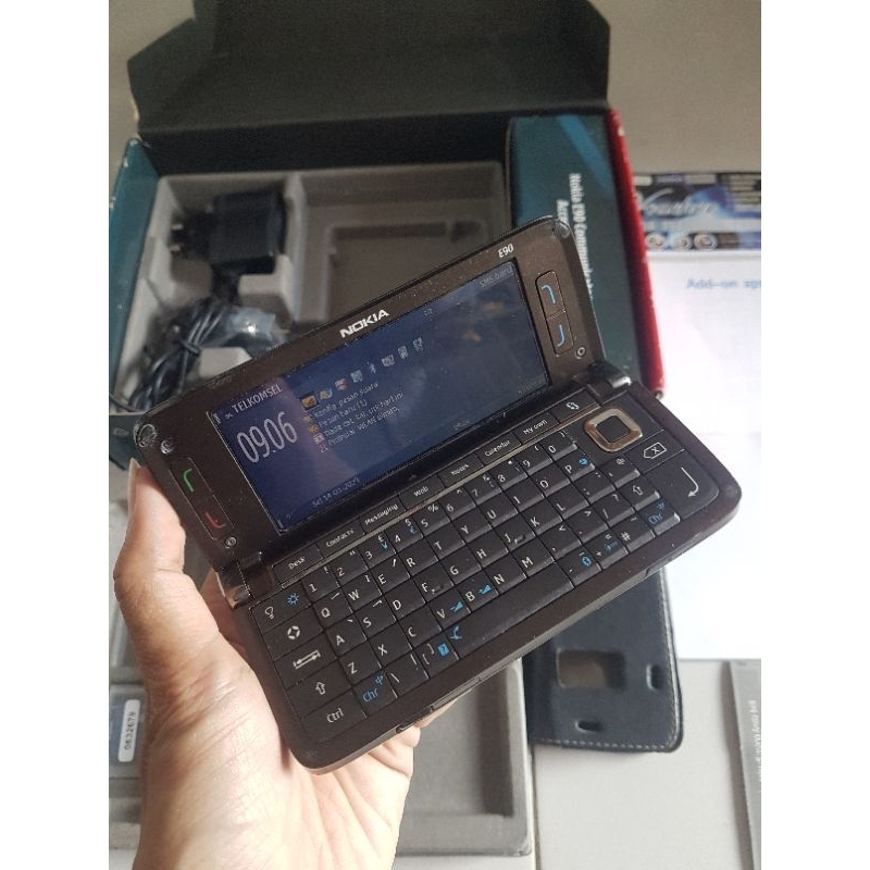 Nokia E90