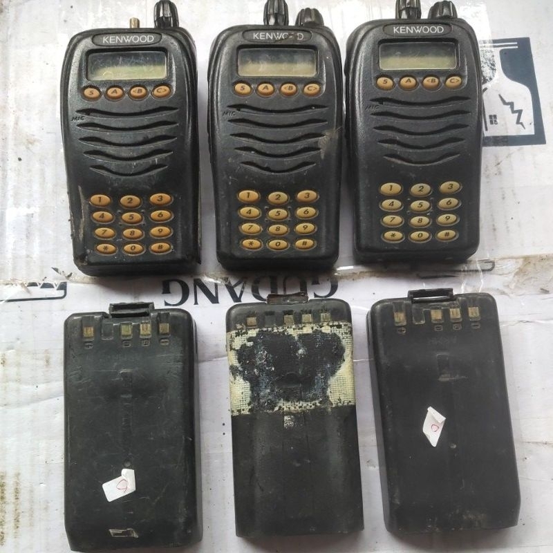 HT KENWOOD TK-378X UHF FM TRANSCIEVER HT KENWOOD