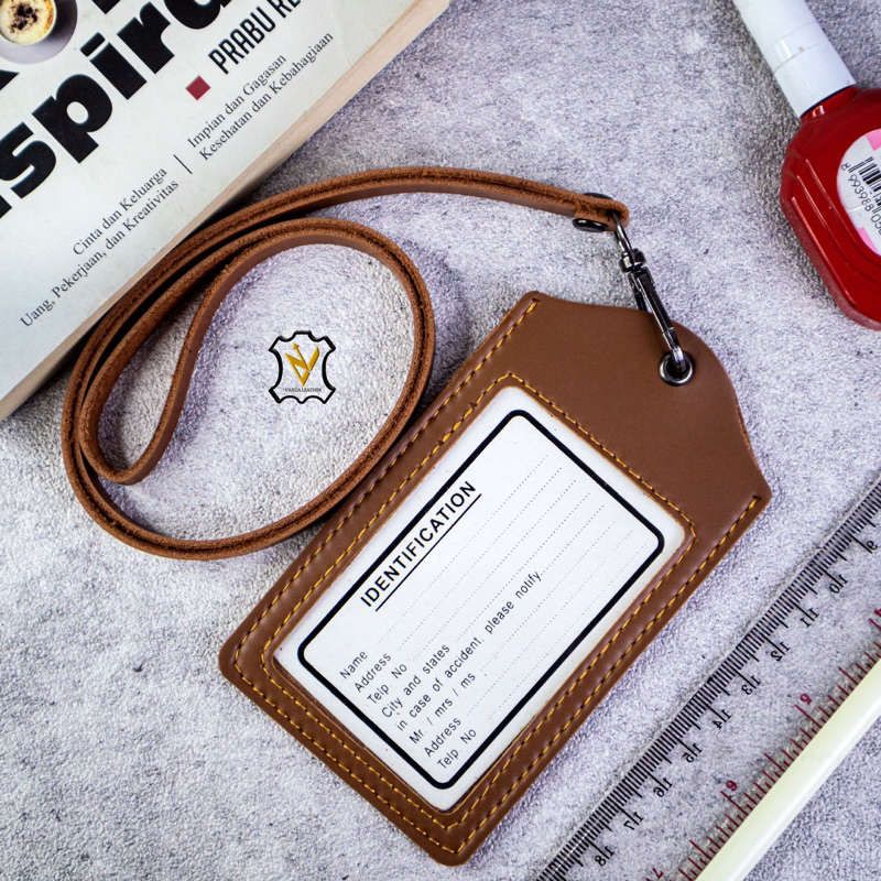 

NAME TAG/ID CARD 1 SLOT LEATHER PREMIUM TERLARIS