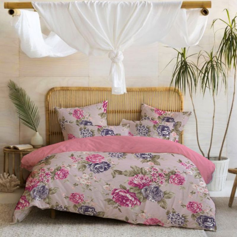 King Rabbit BedCover / Selimut Motif Bunga