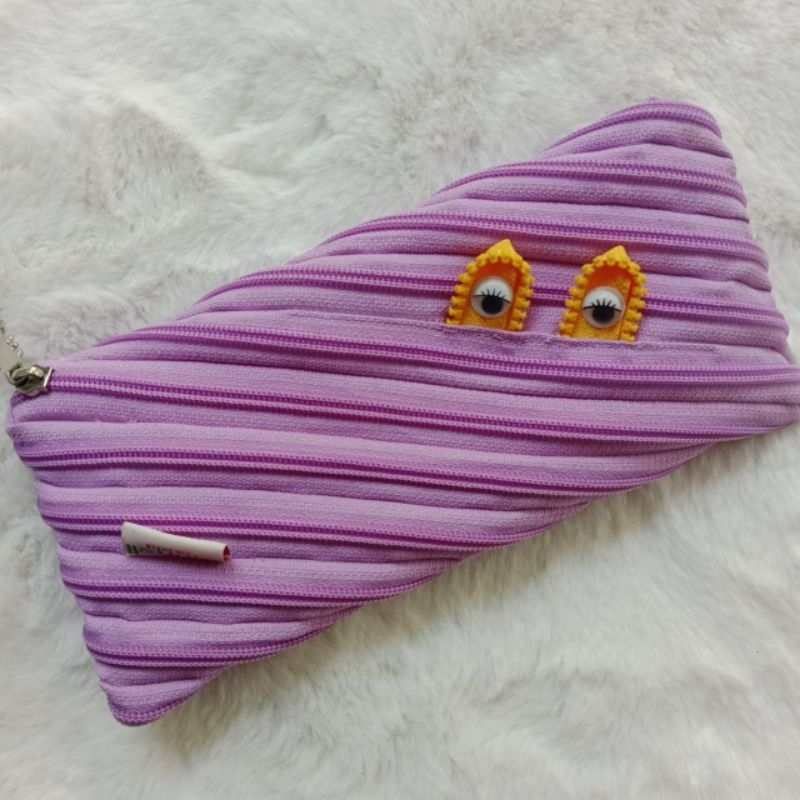 

tempat pensil zipper lilac