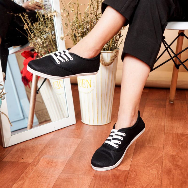 Sepatu Wanita Korean Sepatu Sneakers Wanita
