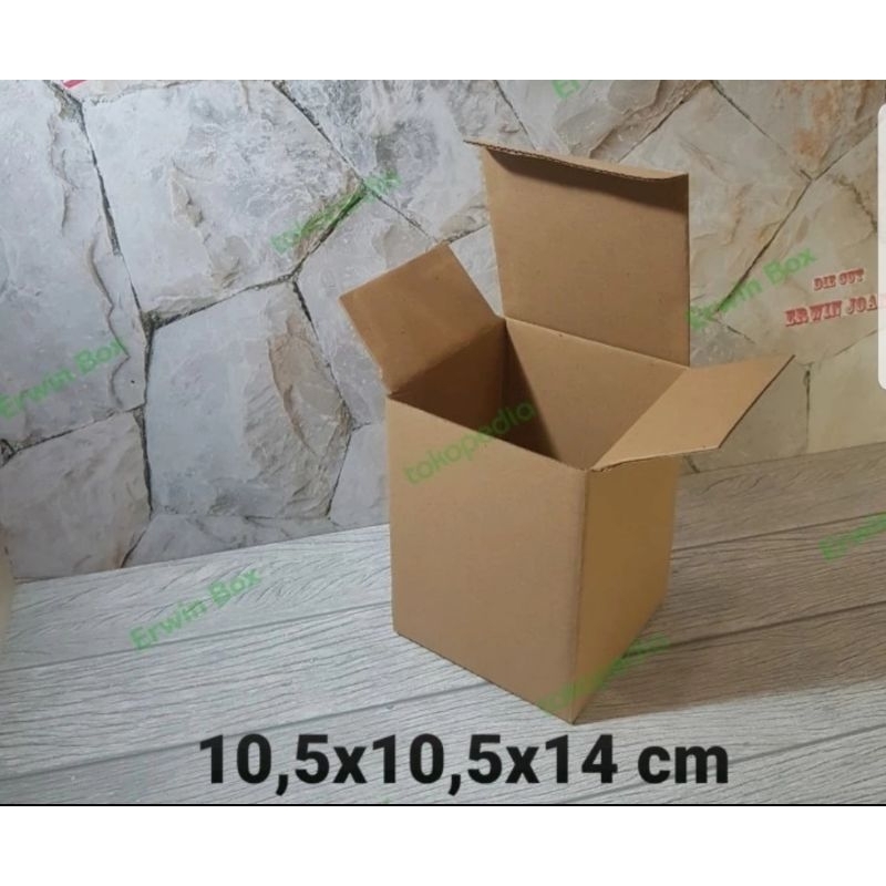 

Kardus Box 10,5x10,5x14 cm Kotak Karton Diecut Botol.DB