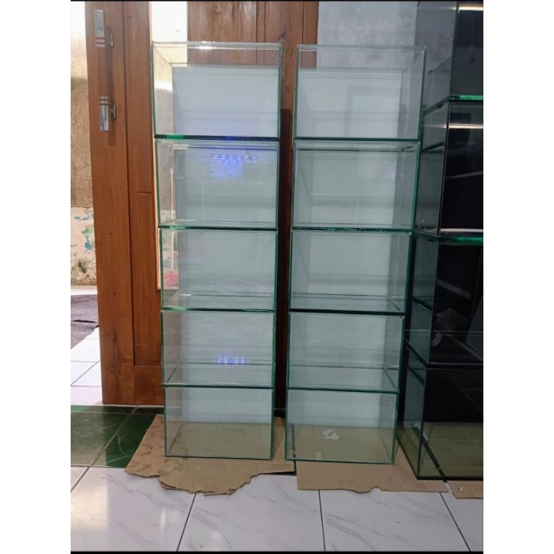 aquarium ikan ukuran 30x20 + baground + tutup