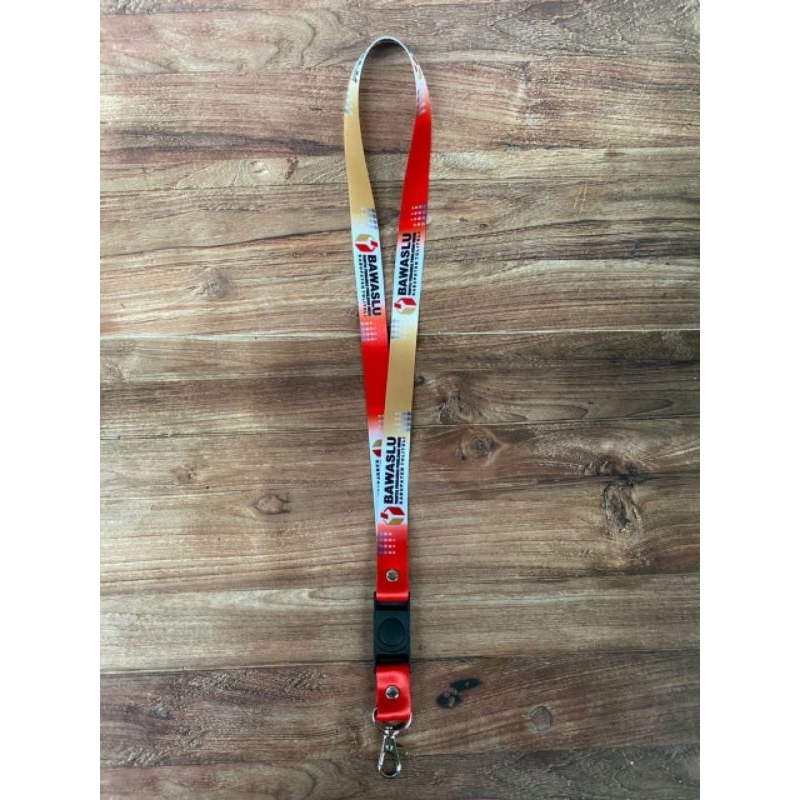 

lanyard dan nametag
