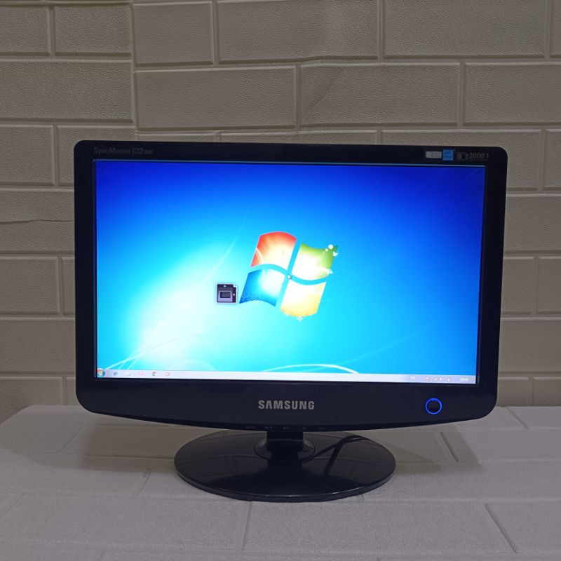 LCD MONITOR KOMPUTER SAMSUNG 16 INCH WIDE SyncMaster 632NW