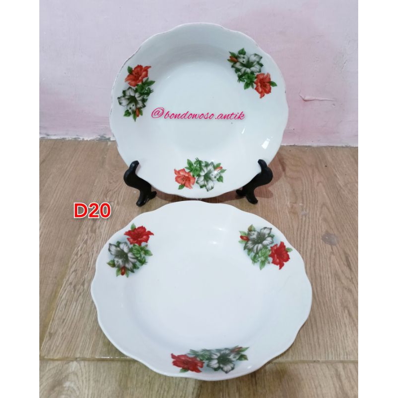 2 Piring makan China lawas bunga kangkung Orange d20