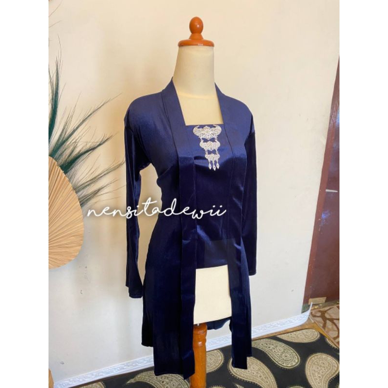 Kebaya Panjang, Model Kutubaru - Warna Navy