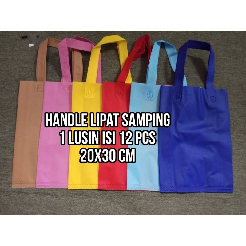 

tas spunbond goodiebag 20x30x10cm,tas belanja,souvenir,tas ulang tahun