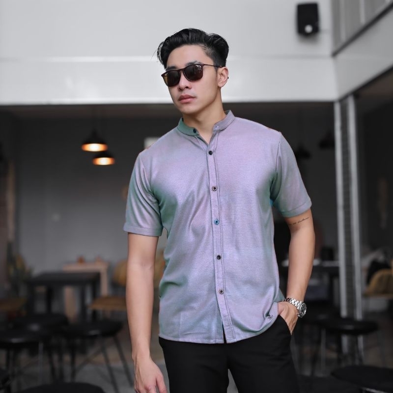 Kemeja Pria Polos Slimfit Lengan Pendek