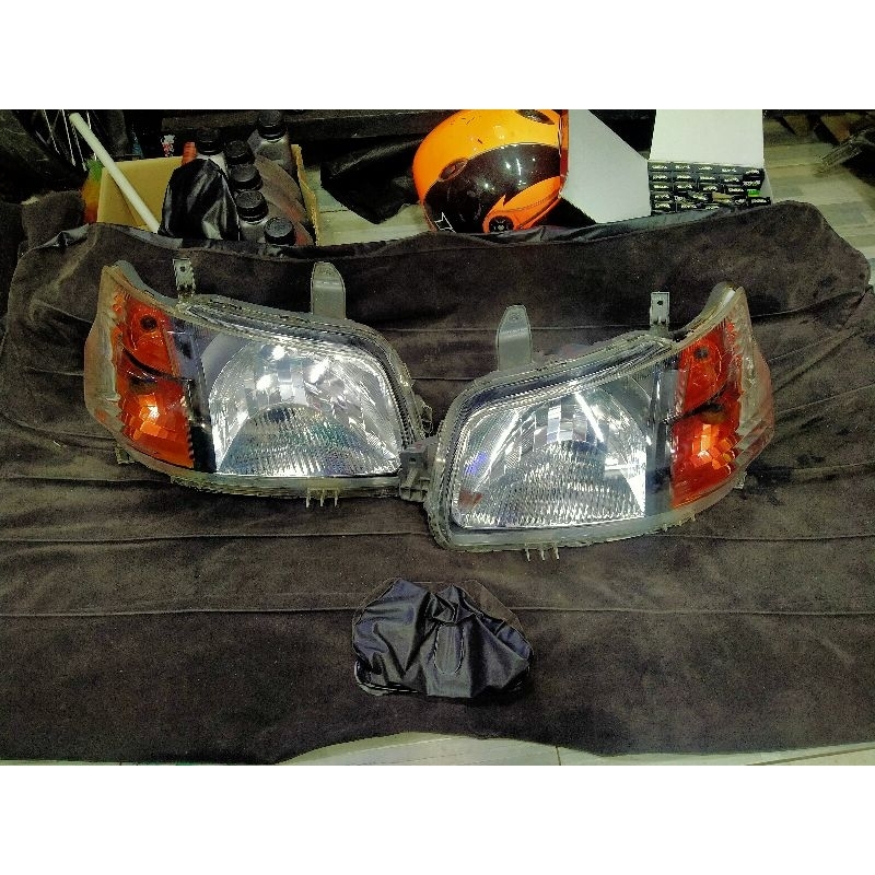 Headlamp lampu depan Daihatsu grand max smoke orange Harga satu set
