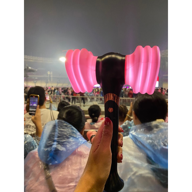 PRELOVED LIGHTSTICK